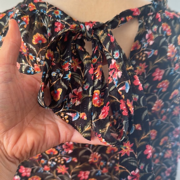 LOFT Short Sleeve Too - Picture 8 of 11